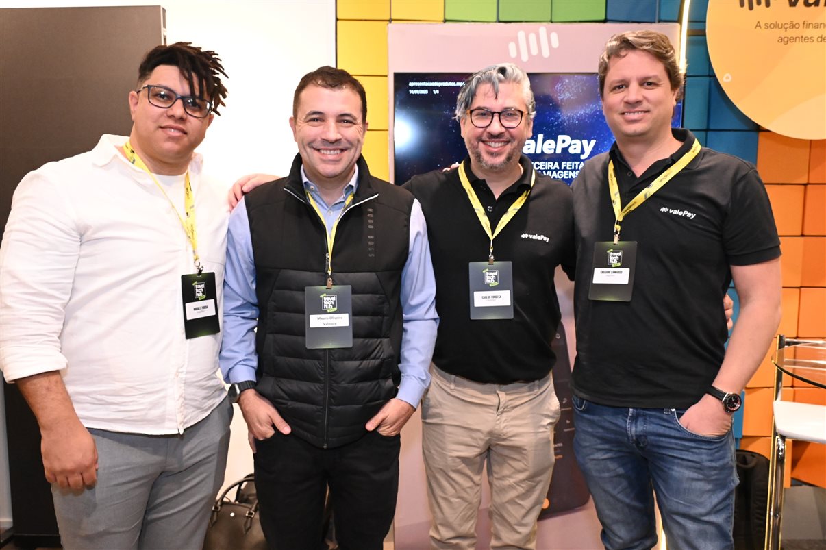 Giselle Pina, da Teresa Perez, e Leonardo Ortega, da BestBuy Travel