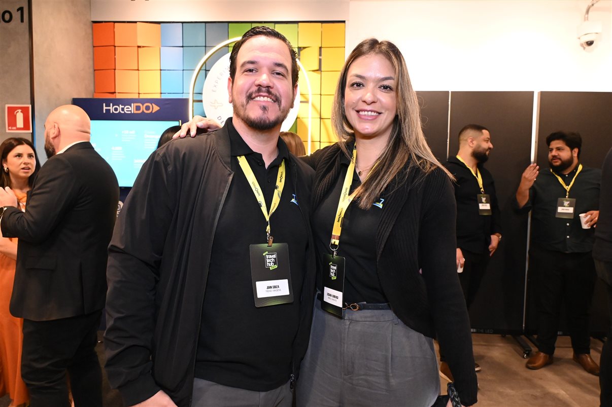 Giselle Pina, da Teresa Perez, e Leonardo Ortega, da BestBuy Travel