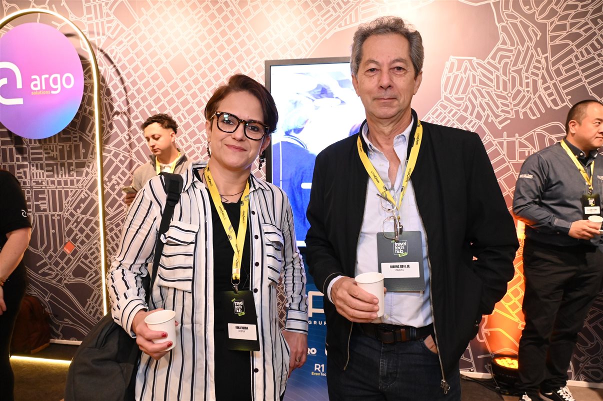 Giselle Pina, da Teresa Perez, e Leonardo Ortega, da BestBuy Travel