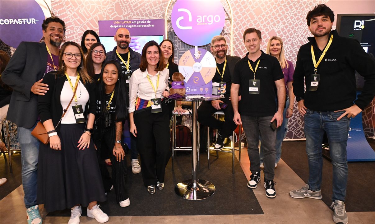 Equipe Argo + Clara no Travel Tech Hub Day