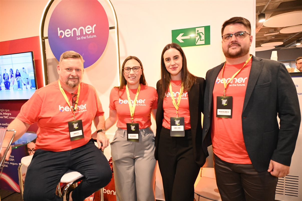 Aoron Beyer, Mayara Molossi, Gabrielle Bonelli e Marlon Macaneiro, da Benner