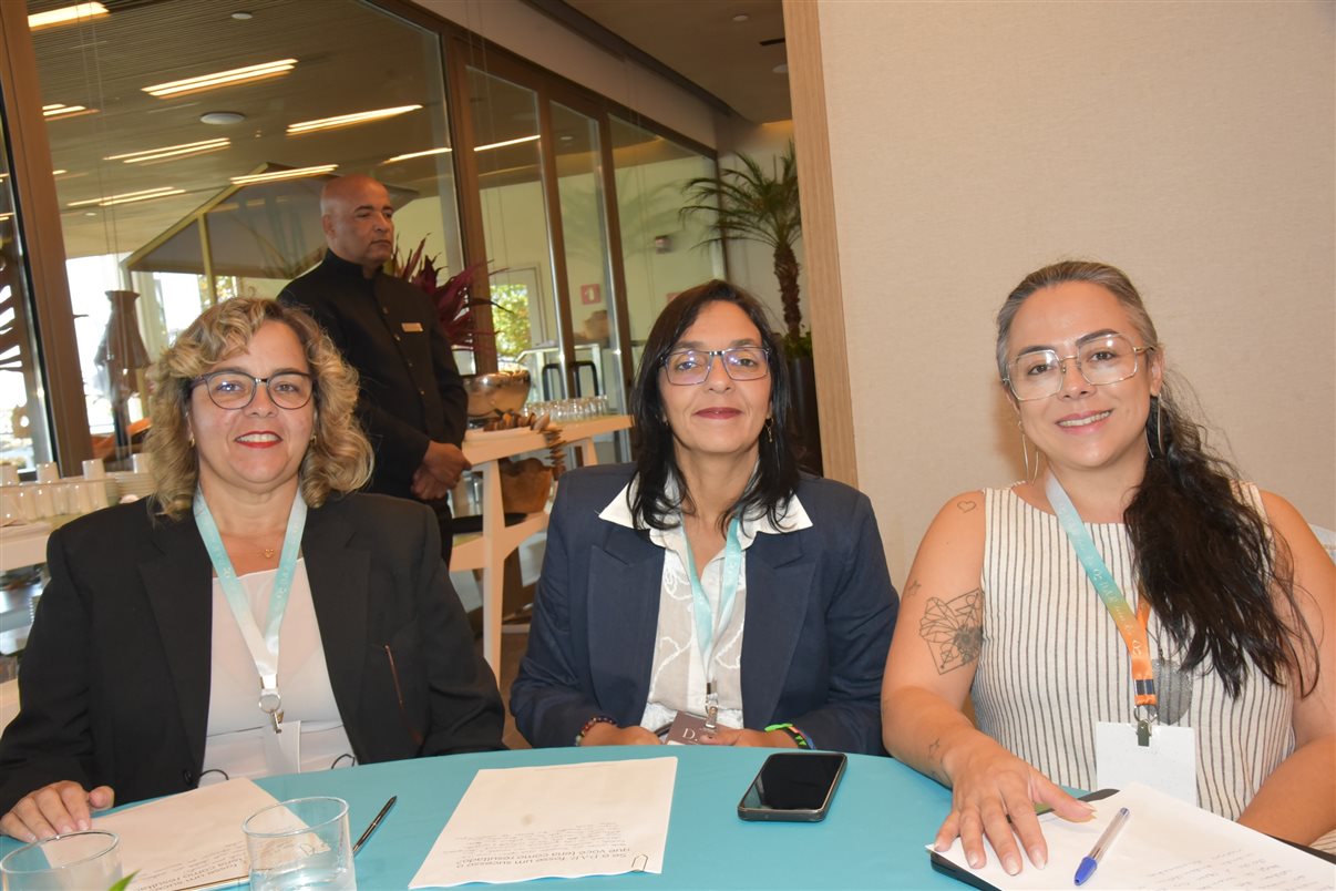 Kyria Juliana Darsaclis, da Darsaclis Turismo, Marcelle Garrido e Marcelle Rangel, da Maga Roteiros