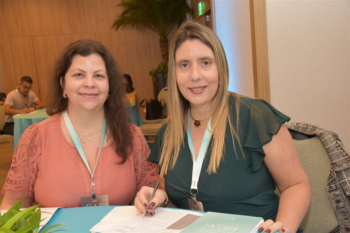 Kyria Juliana Darsaclis, da Darsaclis Turismo, Marcelle Garrido e Marcelle Rangel, da Maga Roteiros