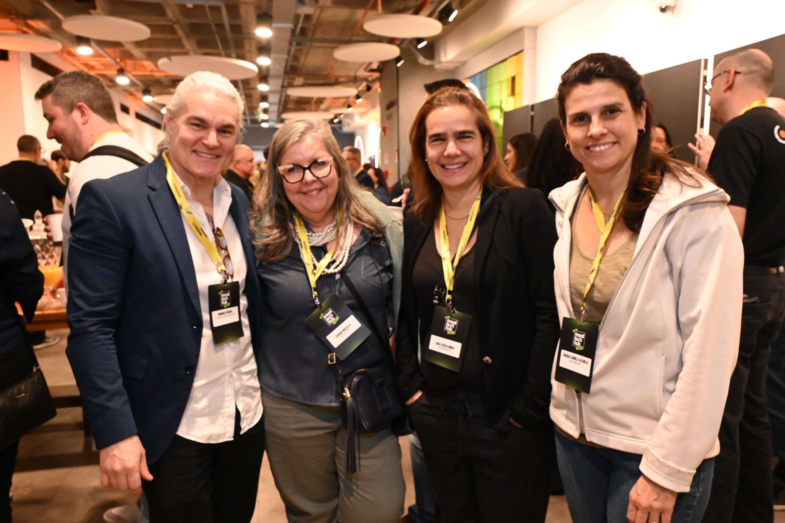 Rodrigo Pereira, da Europcar, Cassia Mazella, da PANROTAS, e Ana Cecilia Doria e Maria Camilla Alcorta, da Ideas4Brand