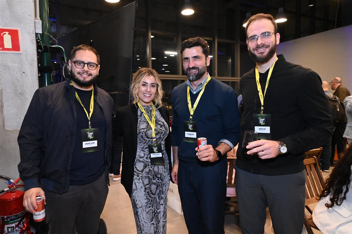 Bruno Heleno, da Trend, entre Alexandre Cordeiro, do Travel Tech Hub, e José Guilherme Alcorta, da PANROTAS