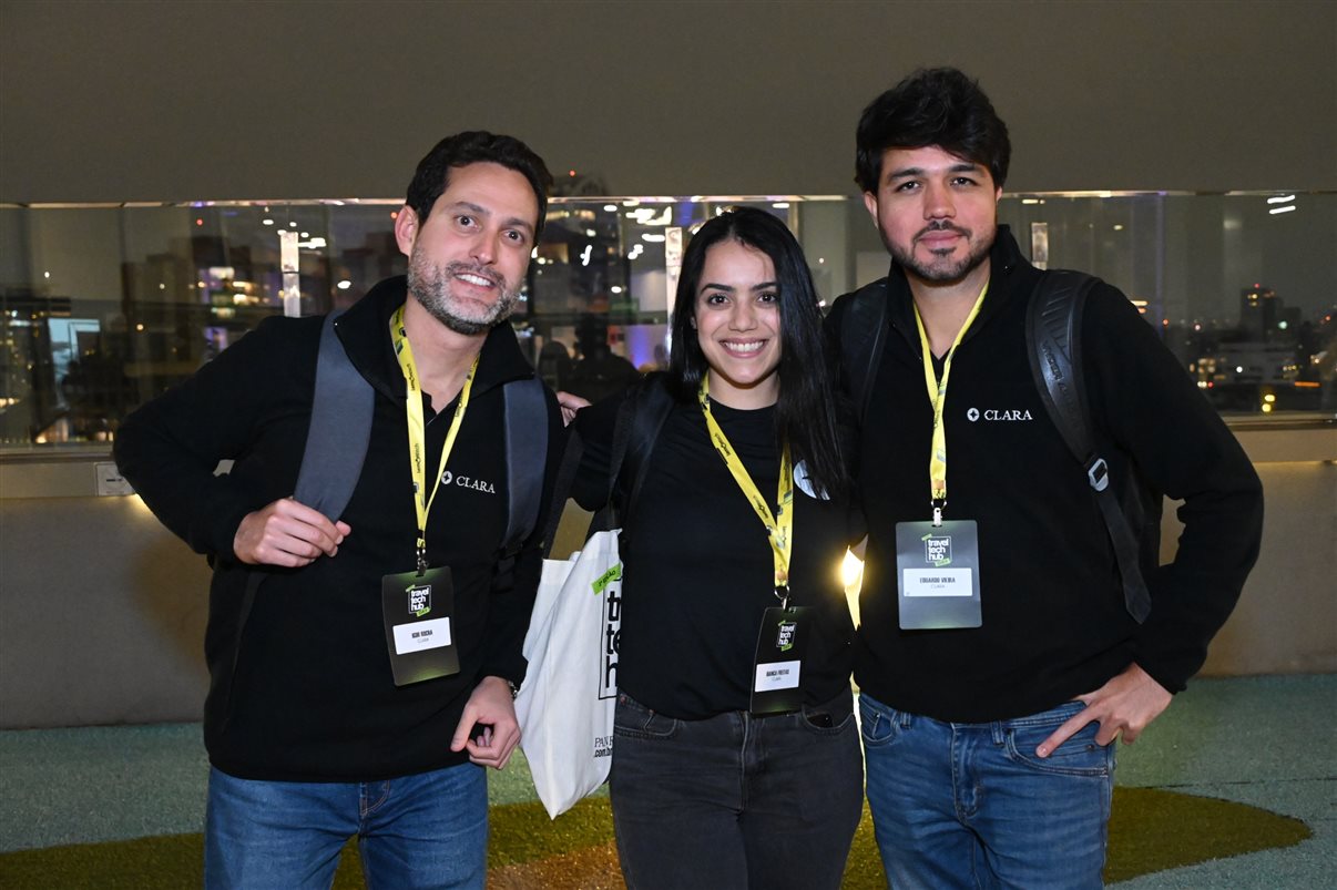 Bruno Heleno, da Trend, entre Alexandre Cordeiro, do Travel Tech Hub, e José Guilherme Alcorta, da PANROTAS