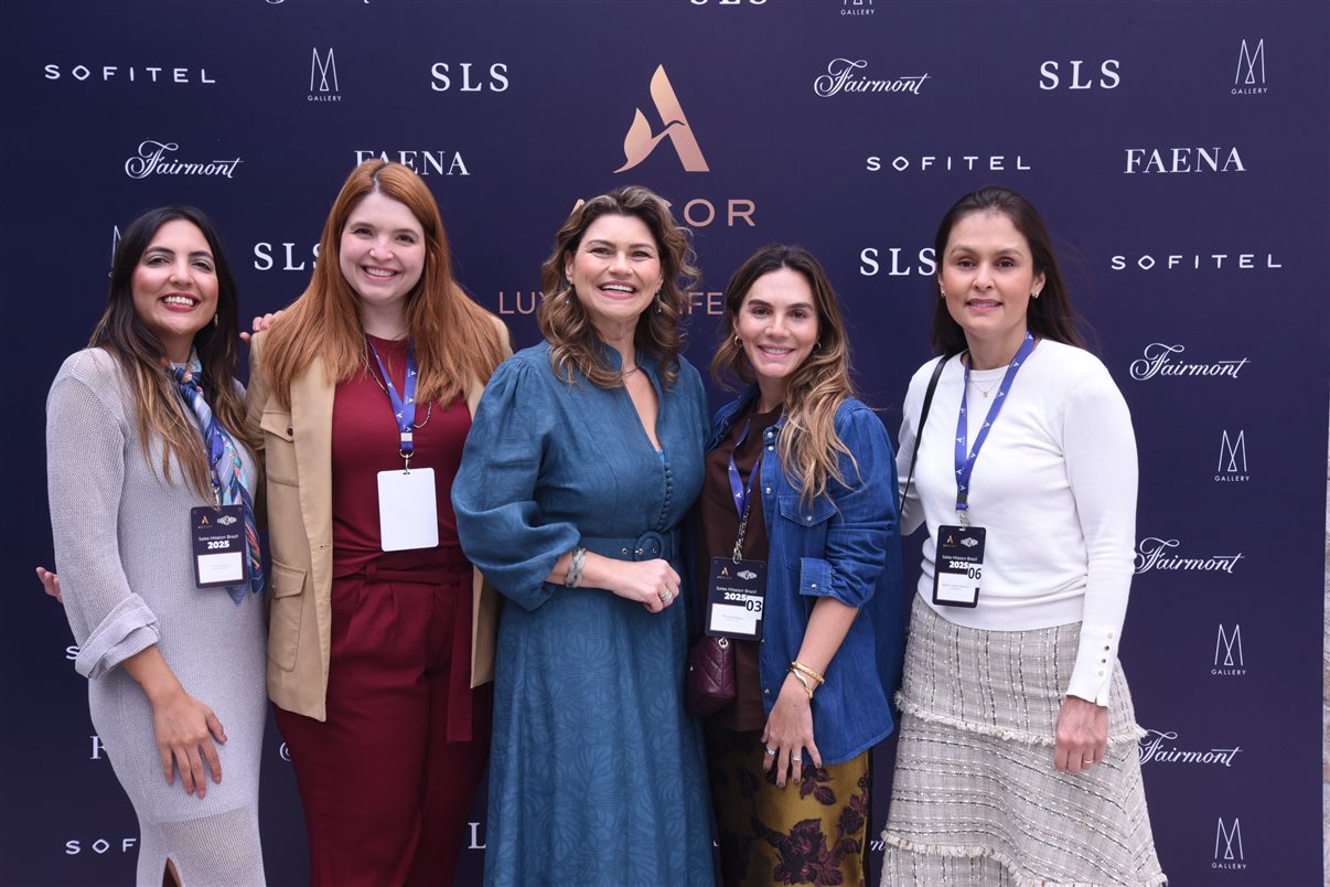 Carolina Hurtado, do SLS Barcelona, Maria Eugênia Pagano e Júlia Vieira, da Matueté, Danielle Andreazzi, da Accor, Yin Bustamante, do Sofitel Baru Casablanca Beach Resort, Mariana Dib, da Matueté, e Carolina Cabral, do Fairmont Rio de Janeiro Copacabana