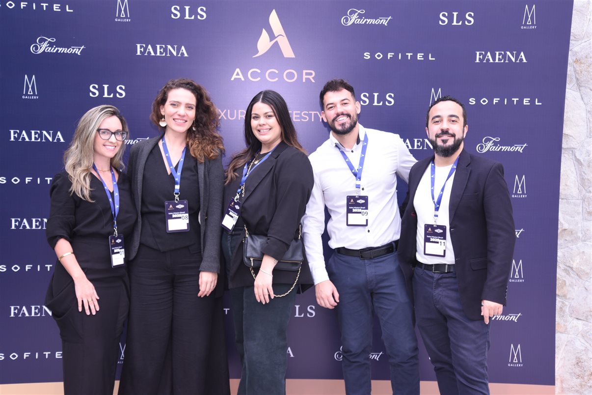 Carolina Hurtado, do SLS Barcelona, Maria Eugênia Pagano e Júlia Vieira, da Matueté, Danielle Andreazzi, da Accor, Yin Bustamante, do Sofitel Baru Casablanca Beach Resort, Mariana Dib, da Matueté, e Carolina Cabral, do Fairmont Rio de Janeiro Copacabana