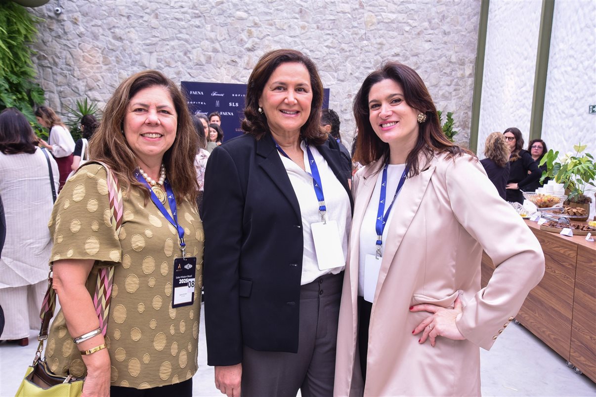 Carolina Hurtado, do SLS Barcelona, Maria Eugênia Pagano e Júlia Vieira, da Matueté, Danielle Andreazzi, da Accor, Yin Bustamante, do Sofitel Baru Casablanca Beach Resort, Mariana Dib, da Matueté, e Carolina Cabral, do Fairmont Rio de Janeiro Copacabana