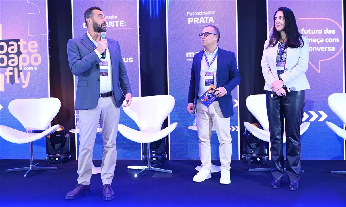 Fabio Oliveira, Sergio Santana e Alessandra Antunes, da Flytour Franchising