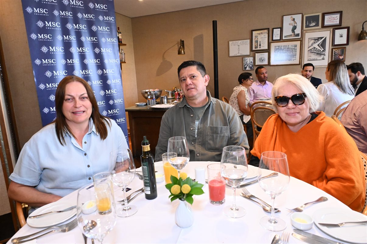 Izabel Miranda, Aurelino Miranda, da Iza Viagens, e Joise Ayres, da Ler's Run  Away