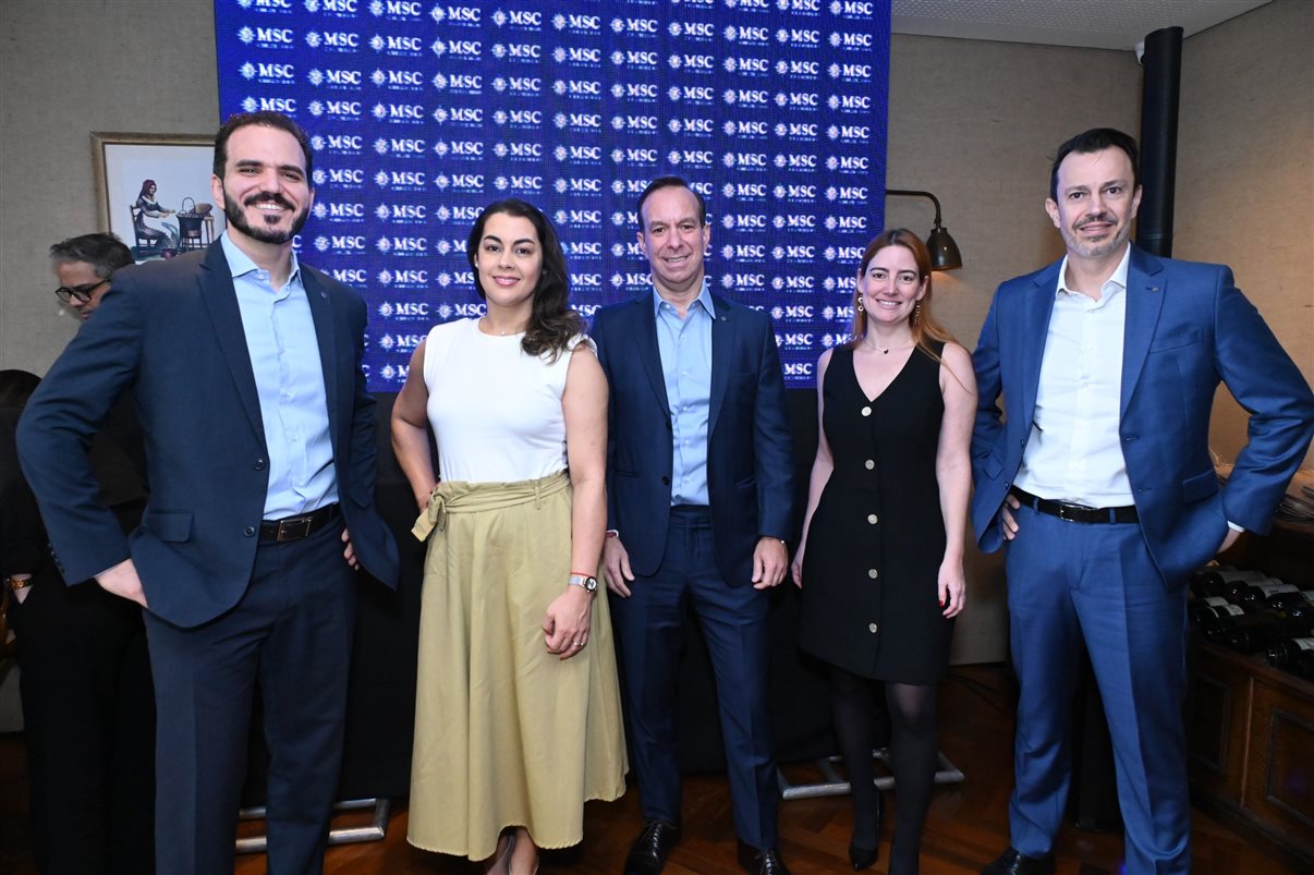 Rafael Grosso, Elisangela Silva, Adrian Ursilli, Fernanda Zebral e Eduardo Simões, da MSC 