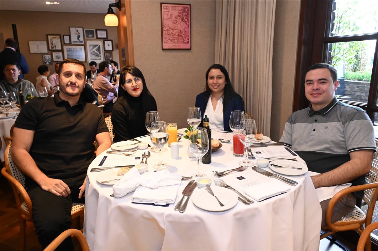 Izabel Miranda, Aurelino Miranda, da Iza Viagens, e Joise Ayres, da Ler's Run  Away