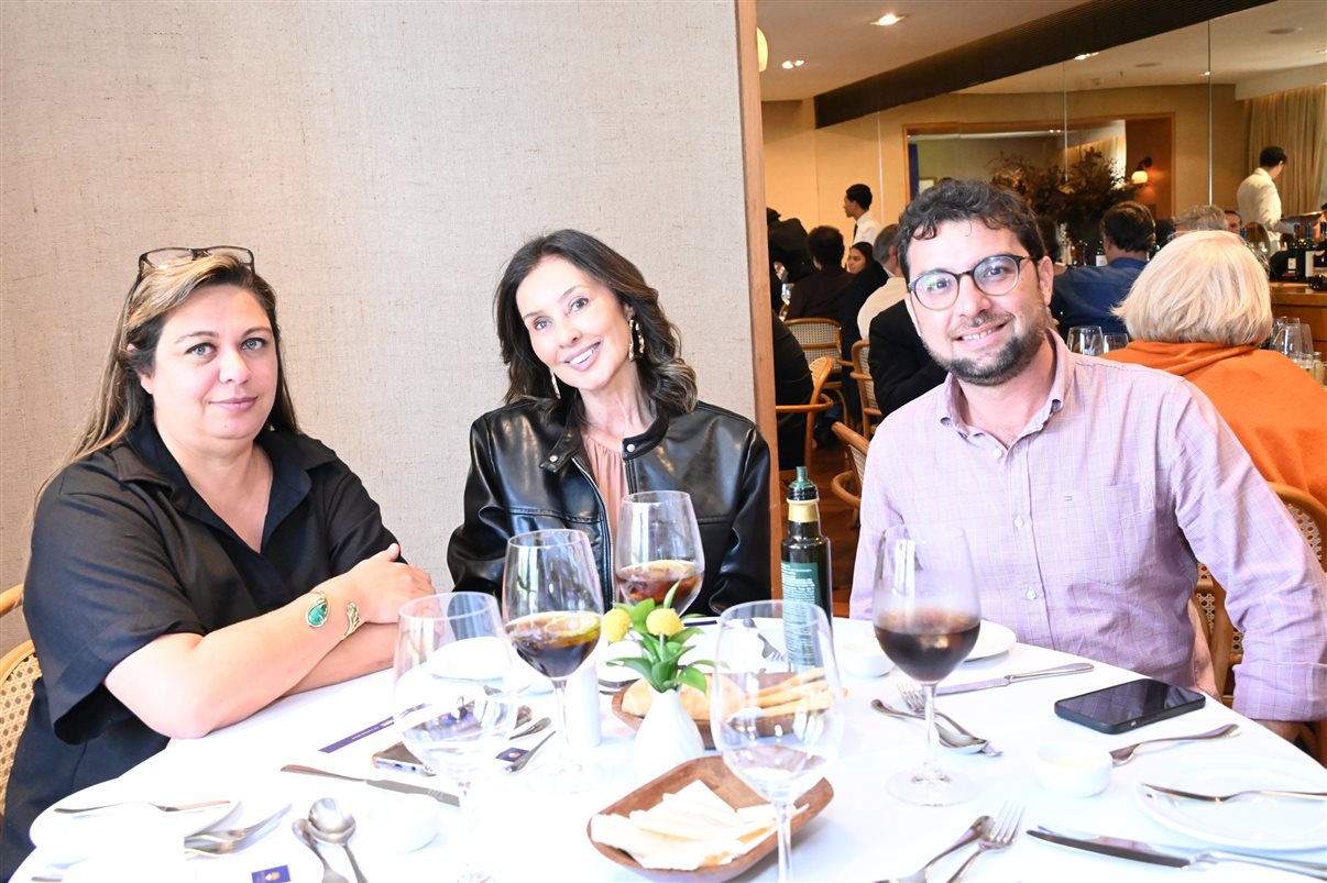 Izabel Miranda, Aurelino Miranda, da Iza Viagens, e Joise Ayres, da Ler's Run  Away