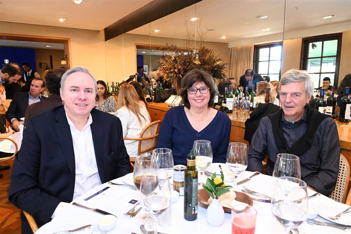 Izabel Miranda, Aurelino Miranda, da Iza Viagens, e Joise Ayres, da Ler's Run  Away