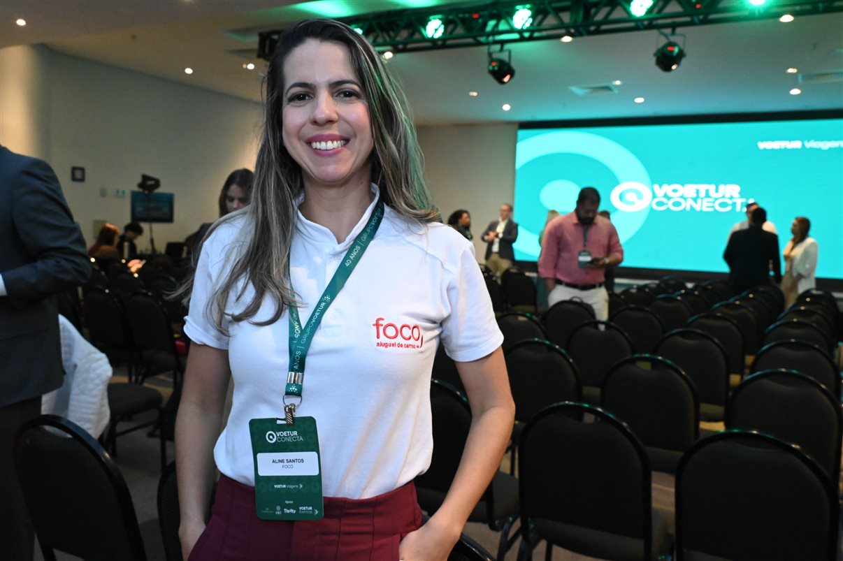 Humberto Cançado, da Voetur, entre Natalia Martim e Mayti Hirata, da Accor