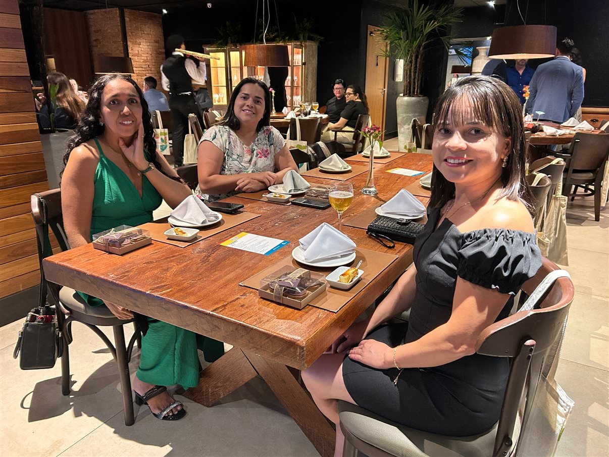 Visit Iguassu e associados