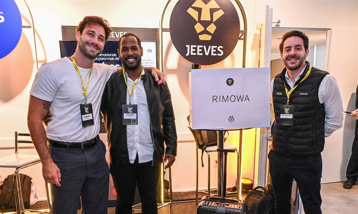 Mathias Ferraz, Willian Andrade e Gustavo Monsanto, da Jeeves, no Travel Tech Hub Day 2025