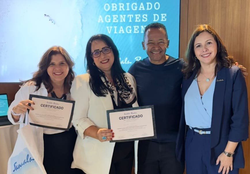 Anne Araújo, da Clan Turismo, Lia Constante, da Sandals, Ricardo Moraes, da Clan Turismo, e Renata Salina, da Sandals