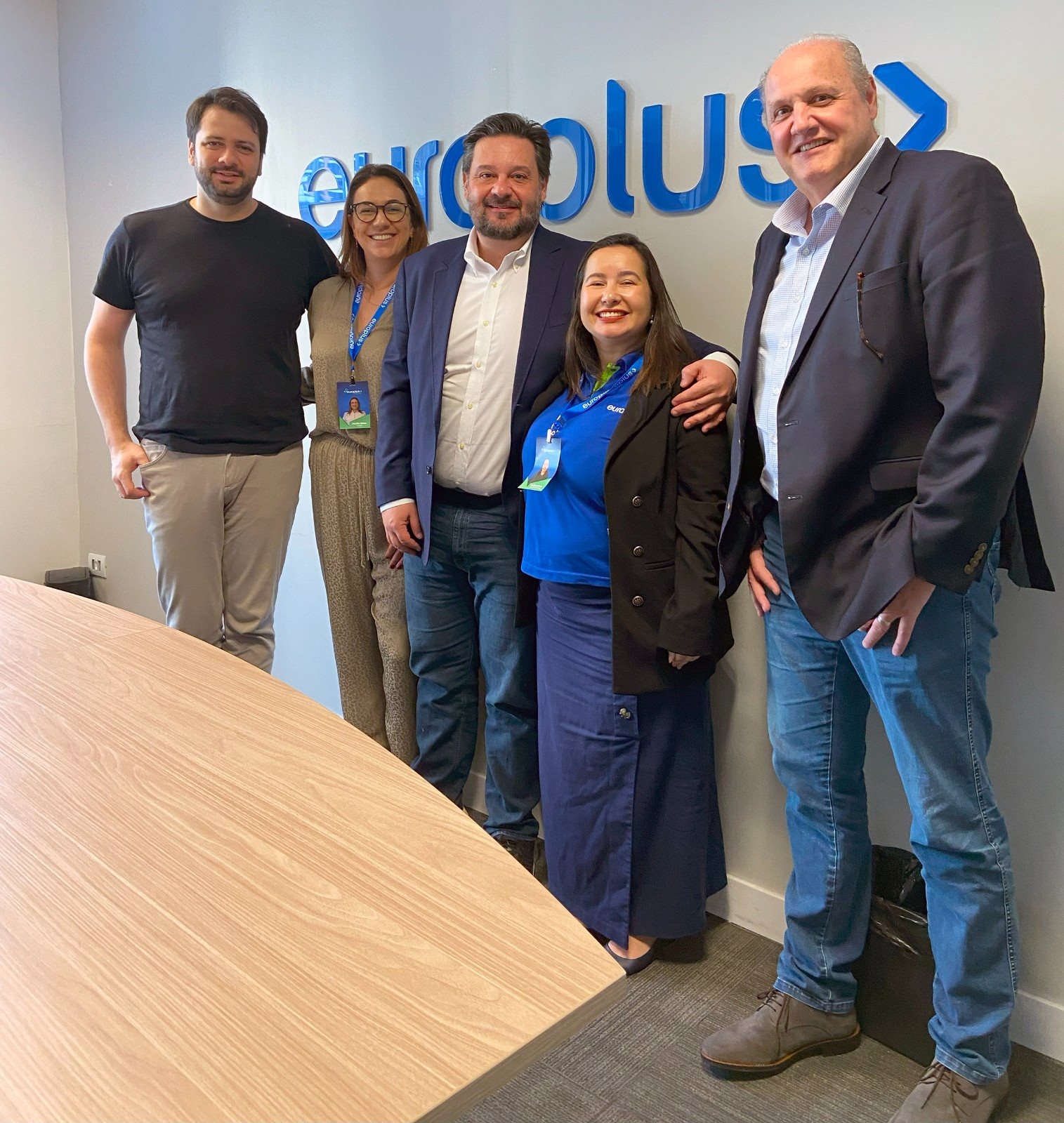Peter Weber - CEO e Marília Weber - Diretora Financeira, da Europlus Operadora, Fabrizio Cavallini - Gerente de Vendas da Universal Assistance, Lucilene Luna - Gerente de Produtos, da Europlus Operadora, e Mauricio Amaral - Country Manager Universal Assistance