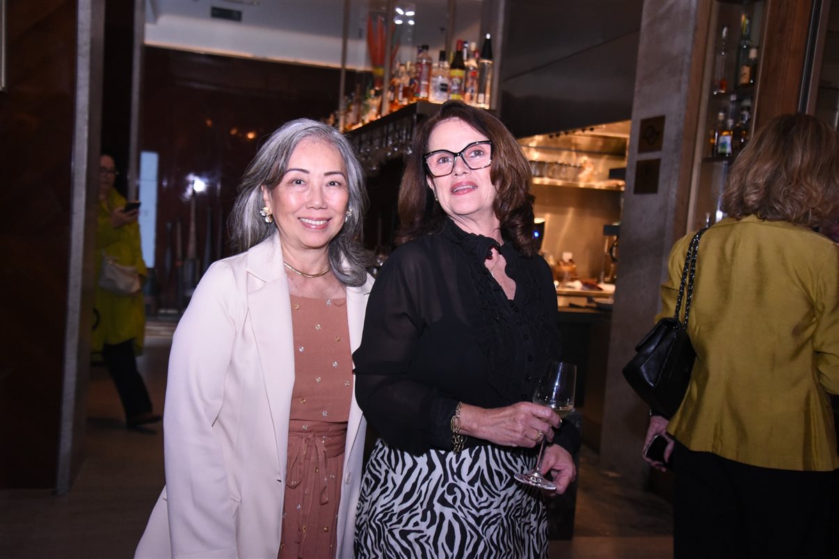 Sylvia Silva, da Embark Beyond, e Marie Crisine Bittencourt, do Rosewood Paris