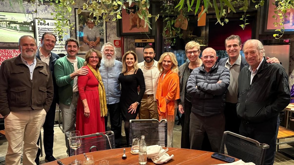 Artur Luiz Andrade, Denis Ribeiro, Rafael Piccin, Claudia Menezes, Fernando Pereira, Nilda Pappas, Mauro Sousa, Casandra Matej, Barbara Picolo, Aldo Leone Filho, Patrick Yvars e Arnaldo Franken