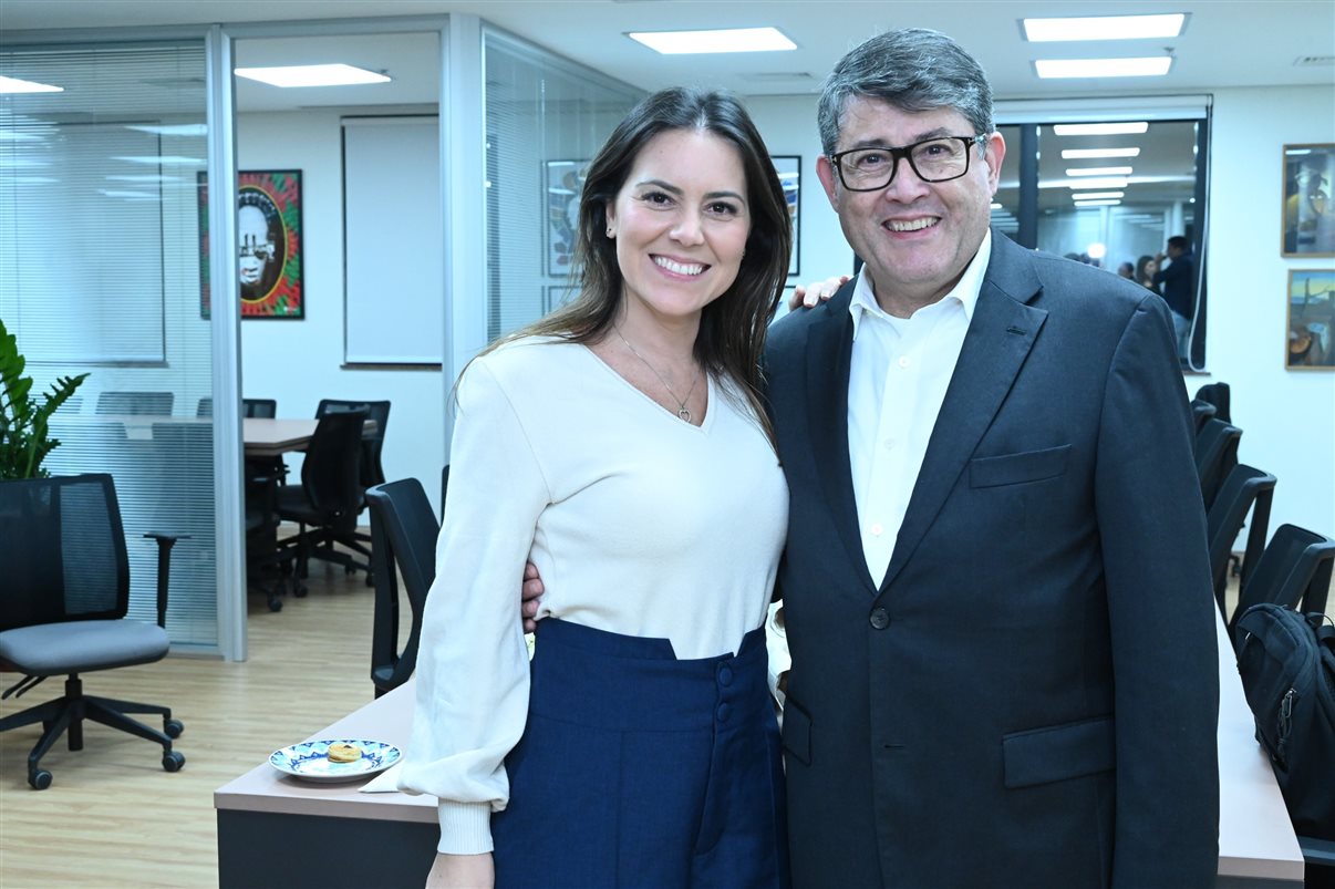José Guilherme Alcorta, da PANROTAS, e Leonor Bernhoeft, da BeHappy by LTN Brasil