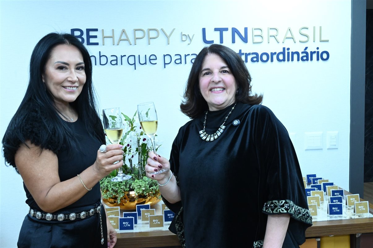 José Guilherme Alcorta, da PANROTAS, e Leonor Bernhoeft, da BeHappy by LTN Brasil