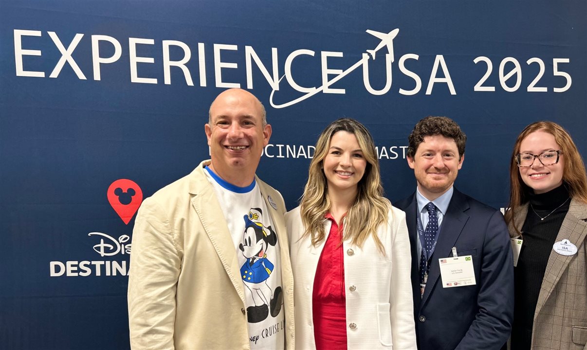 Alexander Haim, da Disney Destinations, Emanuelle de Nadal e Nathan Traurig, do Consulado dos EUA em SP, e Isabella Gueller, da Disney Destinations