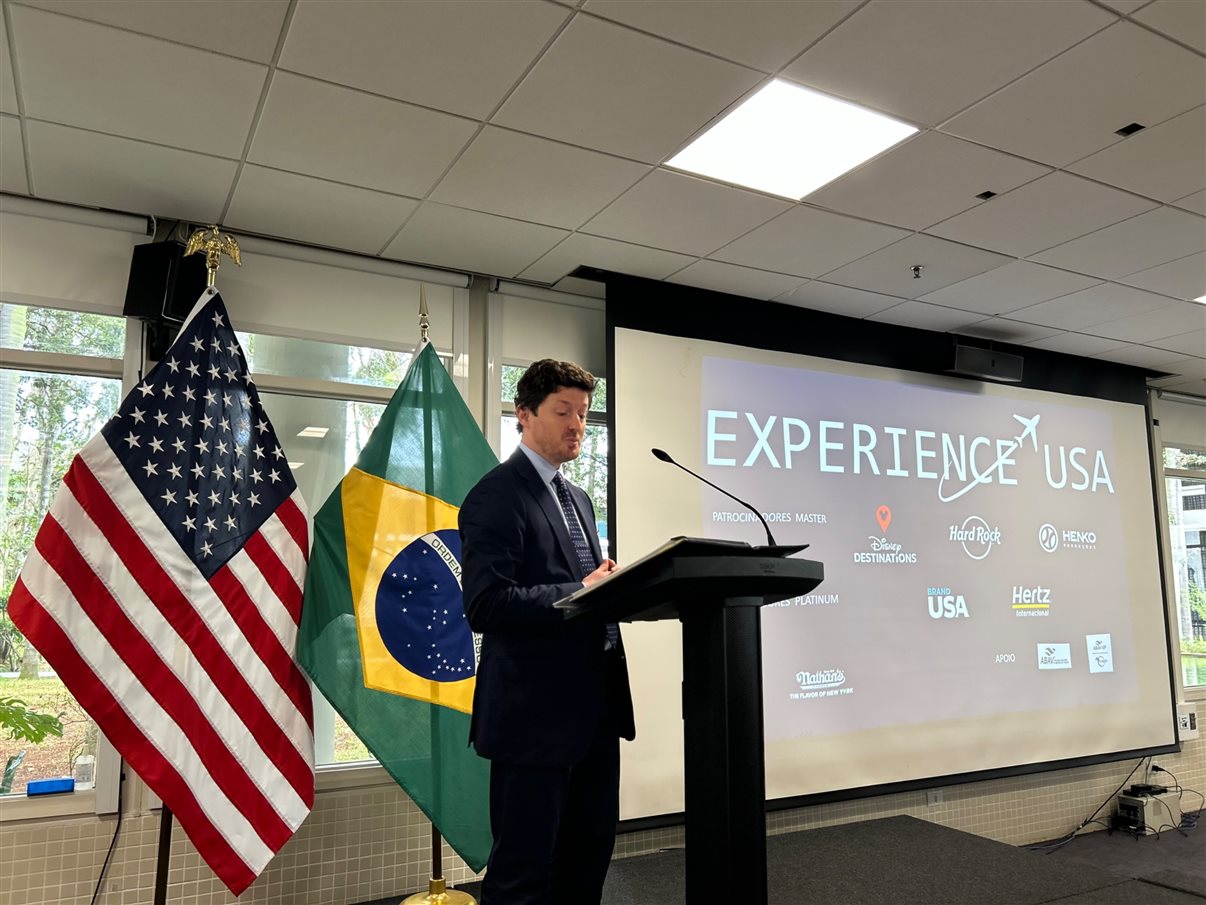 Nathan Traurig, do Consulado dos EUA em SP, Ingrid Santos, do Brand USA, Emanuelle de Nadal, do Consulado dos EUA em SP, e Gabriela Godoi, do Brand USA