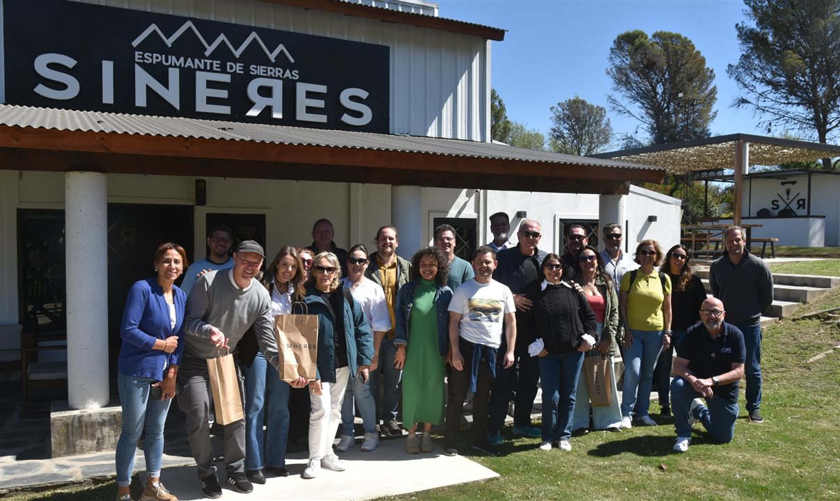 Convenção Braztoa durante visita à fábrica de espumantes Sineres