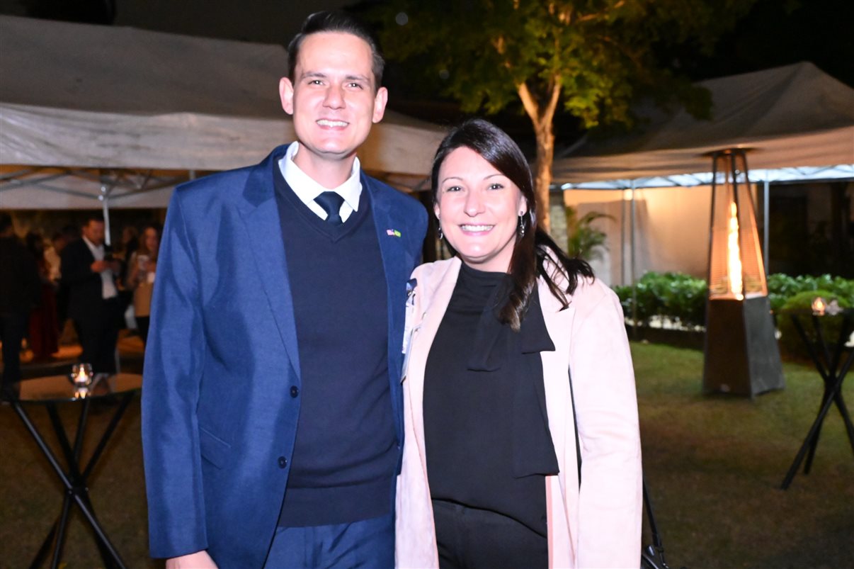 Alexander Haim, da Disney Destinations, e o tetracampeão mundial Mauro Silva