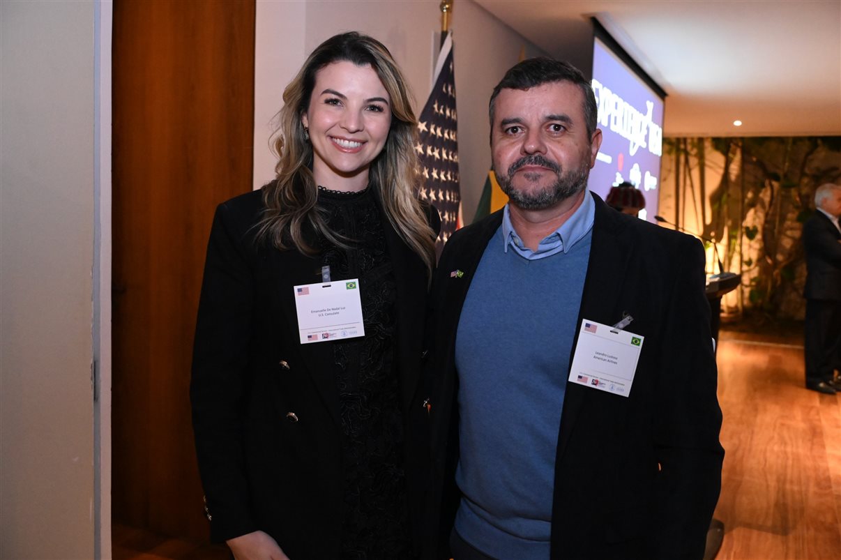 Alexander Haim, da Disney Destinations, e o tetracampeão mundial Mauro Silva