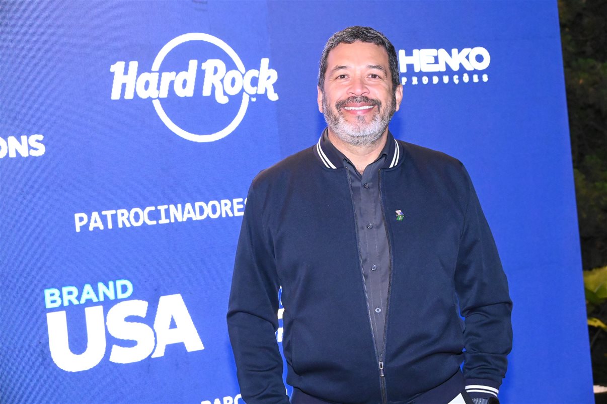Alexander Haim, da Disney Destinations, e o tetracampeão mundial Mauro Silva
