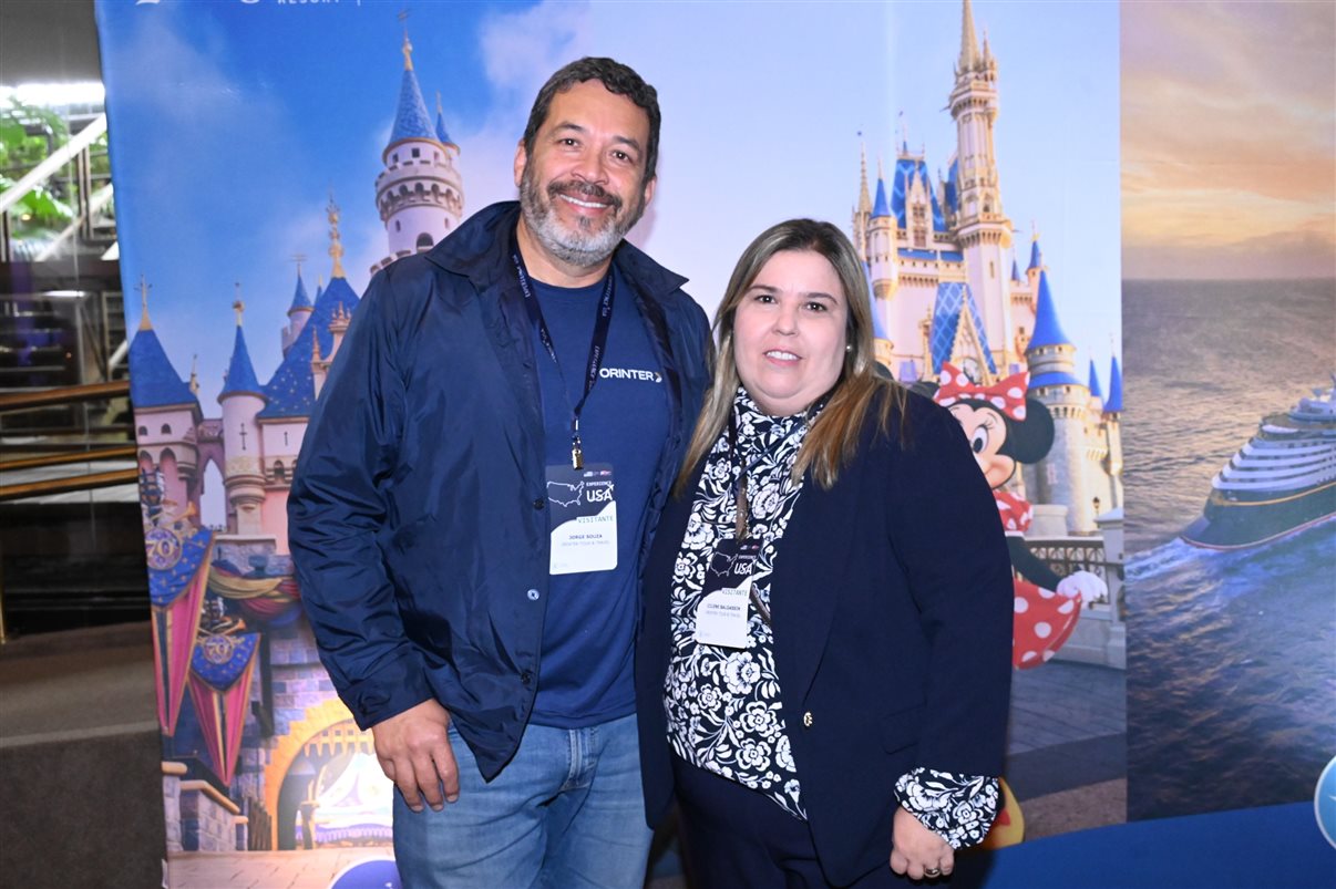 Cris Padua, da Cris Viagens, Ione Eugenio, da RRR Agência de Viagens, Sergio Costa, da Ajimex Turismo, Lia Chrispim, da Via Lazer, e Priscila, da Pristur Viagens