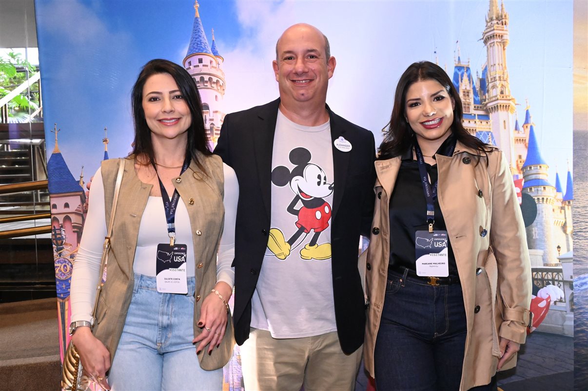 Cris Padua, da Cris Viagens, Ione Eugenio, da RRR Agência de Viagens, Sergio Costa, da Ajimex Turismo, Lia Chrispim, da Via Lazer, e Priscila, da Pristur Viagens