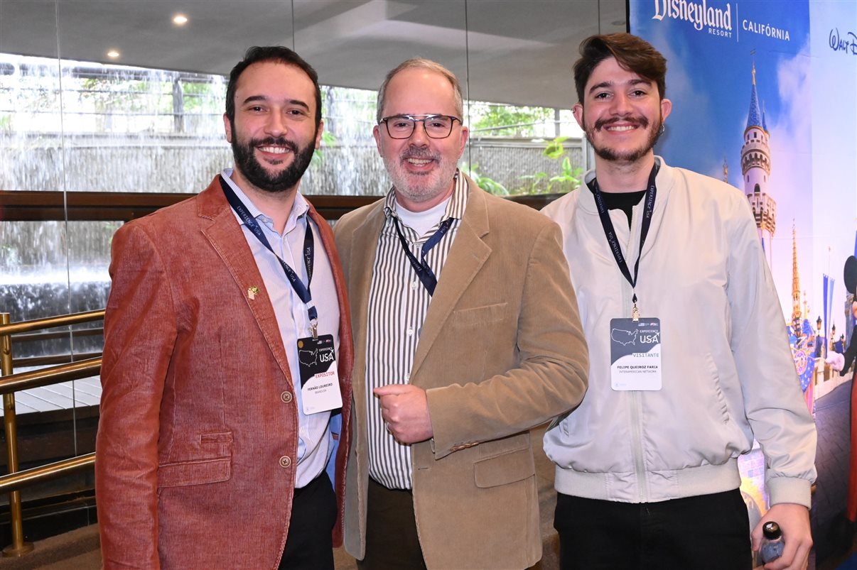 Cris Padua, da Cris Viagens, Ione Eugenio, da RRR Agência de Viagens, Sergio Costa, da Ajimex Turismo, Lia Chrispim, da Via Lazer, e Priscila, da Pristur Viagens