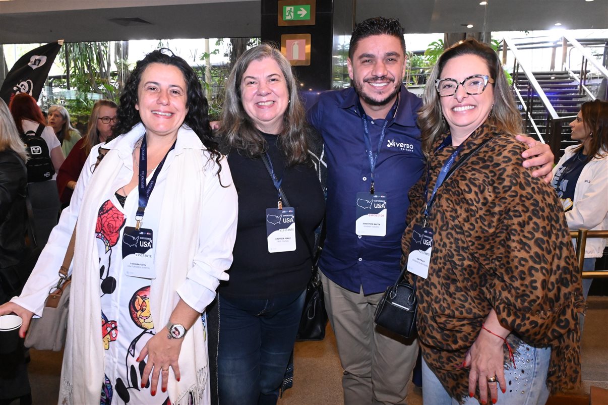 Cris Padua, da Cris Viagens, Ione Eugenio, da RRR Agência de Viagens, Sergio Costa, da Ajimex Turismo, Lia Chrispim, da Via Lazer, e Priscila, da Pristur Viagens