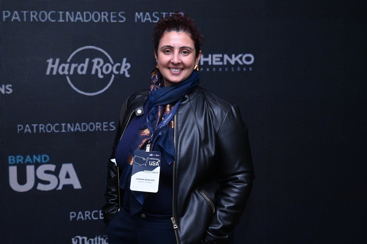 Michael Marangel, Nicole Desilvis e Nathan Traurig, do Consulado dos EUA