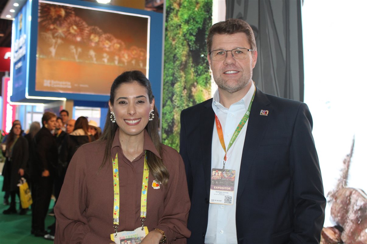 Luciana Guimarães, da B2LIVE, Gustavo Tutuca, secretário de Turismo do Rio, Fernanda Galli, da Embaixada do Brasil em Buenos Aires, Victor Bauab, da B2LIVE, e Francimeire Coelho, da Embaixada do Brasil em Buenos Aires