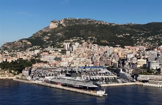 Navio da Explora Journeys no GP de Mônaco