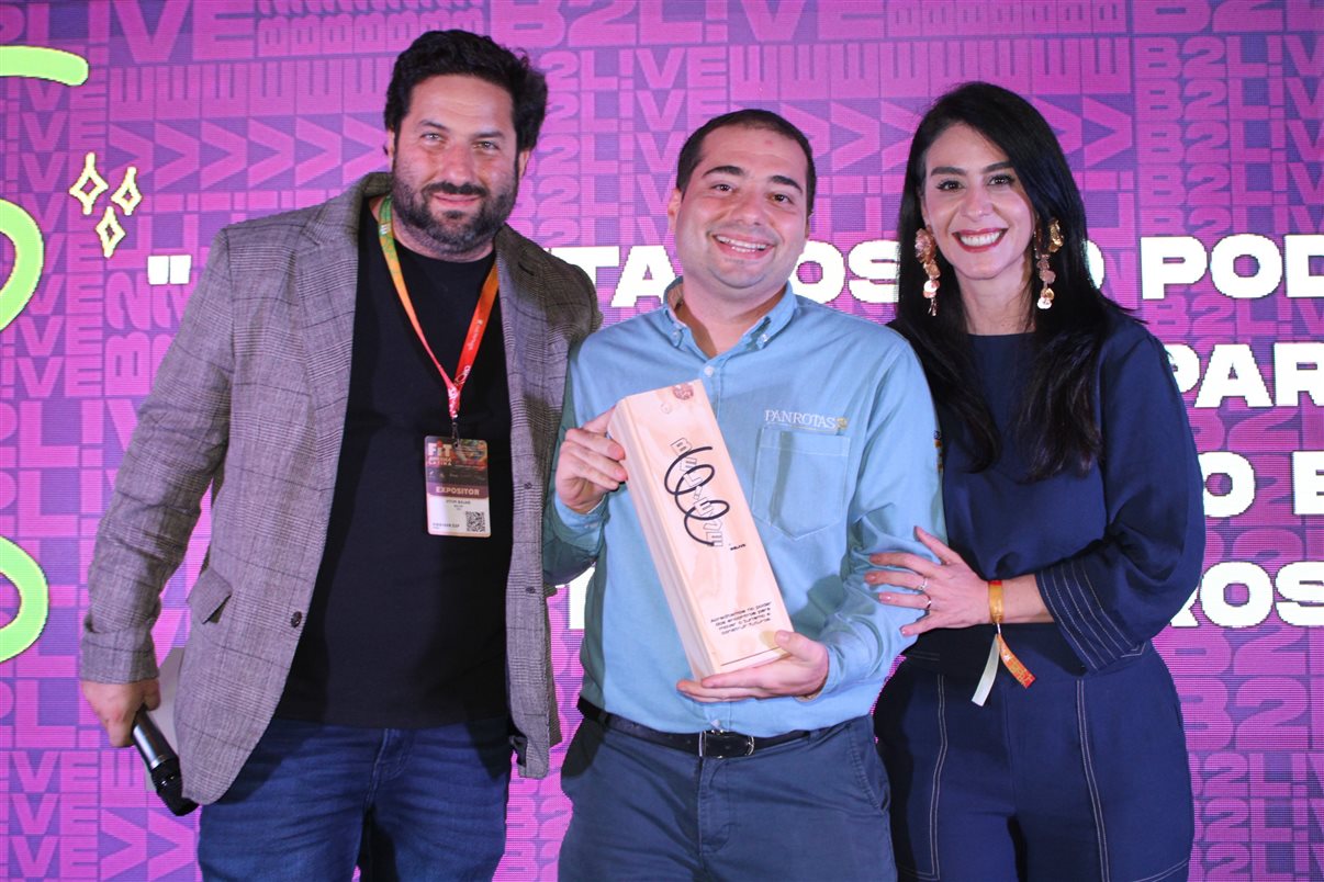 Vitor Bauab e Luciana Fernandes, da B2LIVE