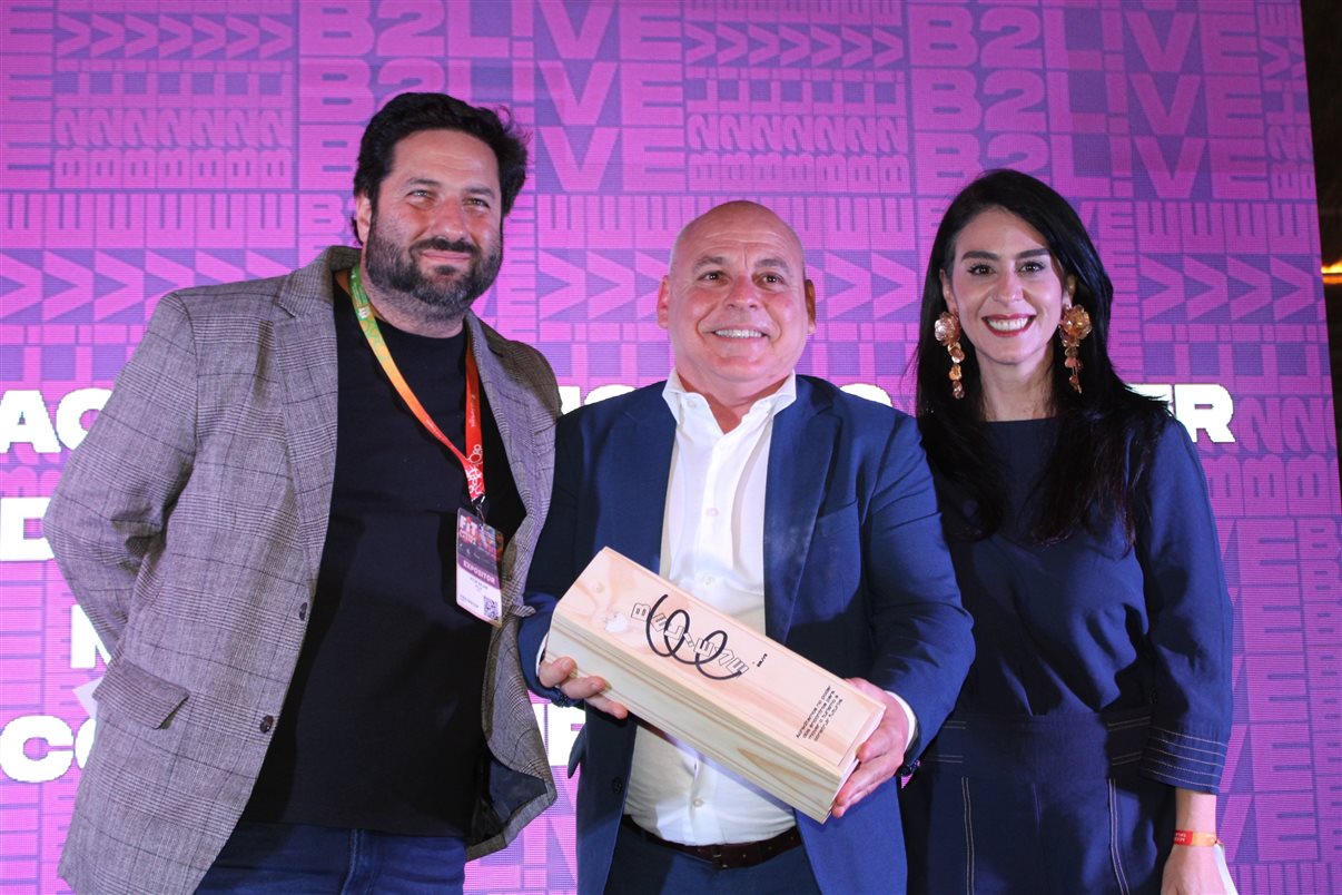 Vitor Bauab e Luciana Fernandes, da B2LIVE