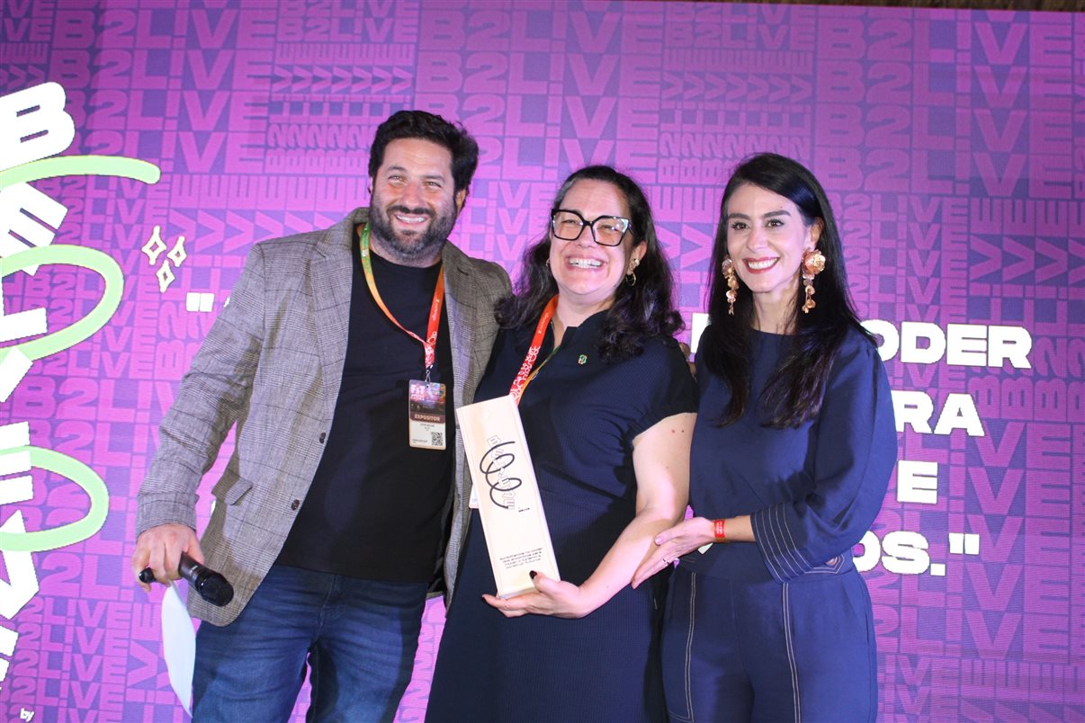 Vitor Bauab e Luciana Fernandes, da B2LIVE