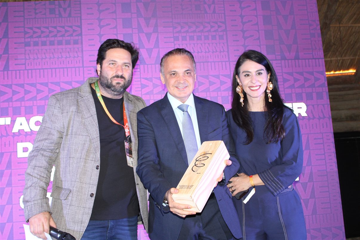 Vitor Bauab e Luciana Fernandes, da B2LIVE