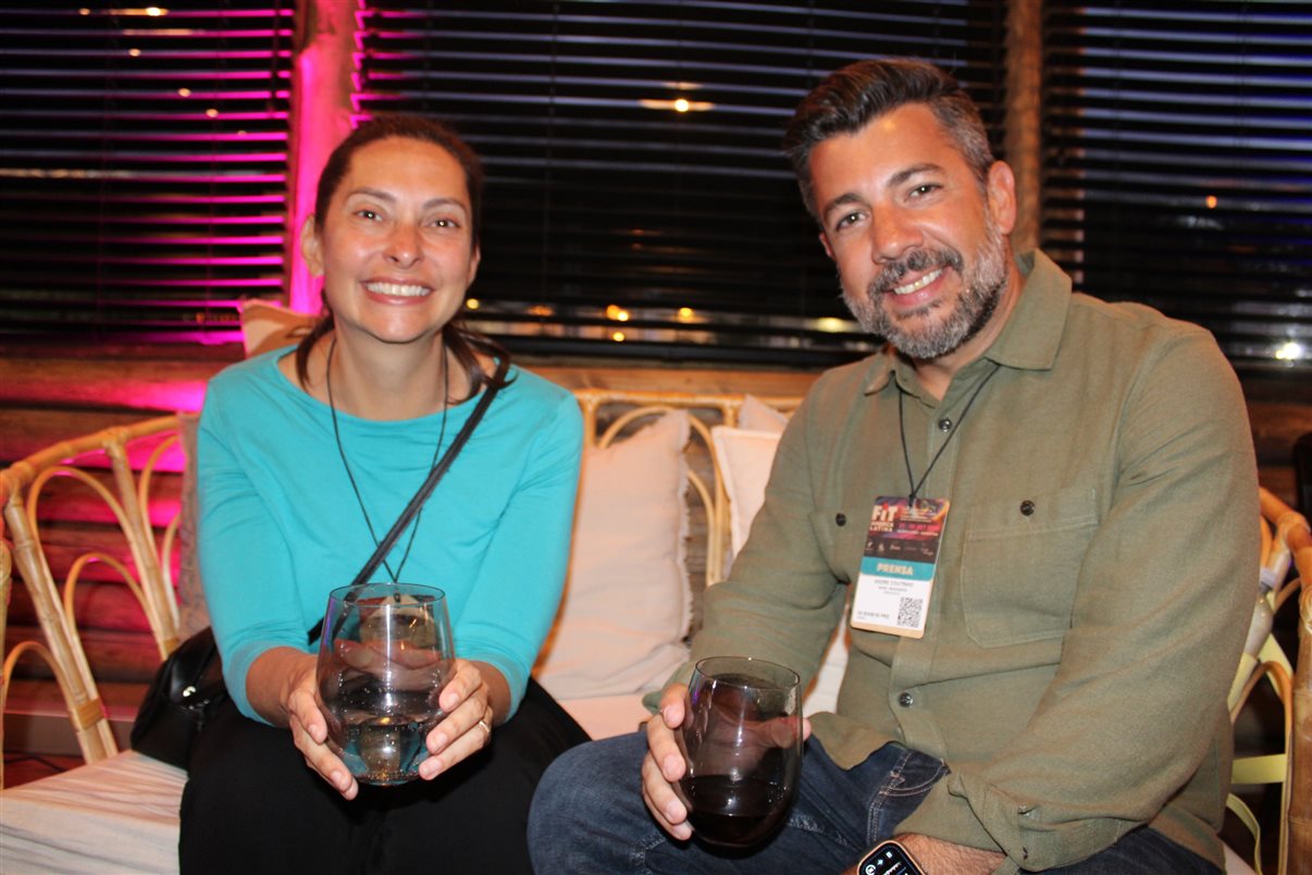 Vitor Bauab e Luciana Fernandes, da B2LIVE