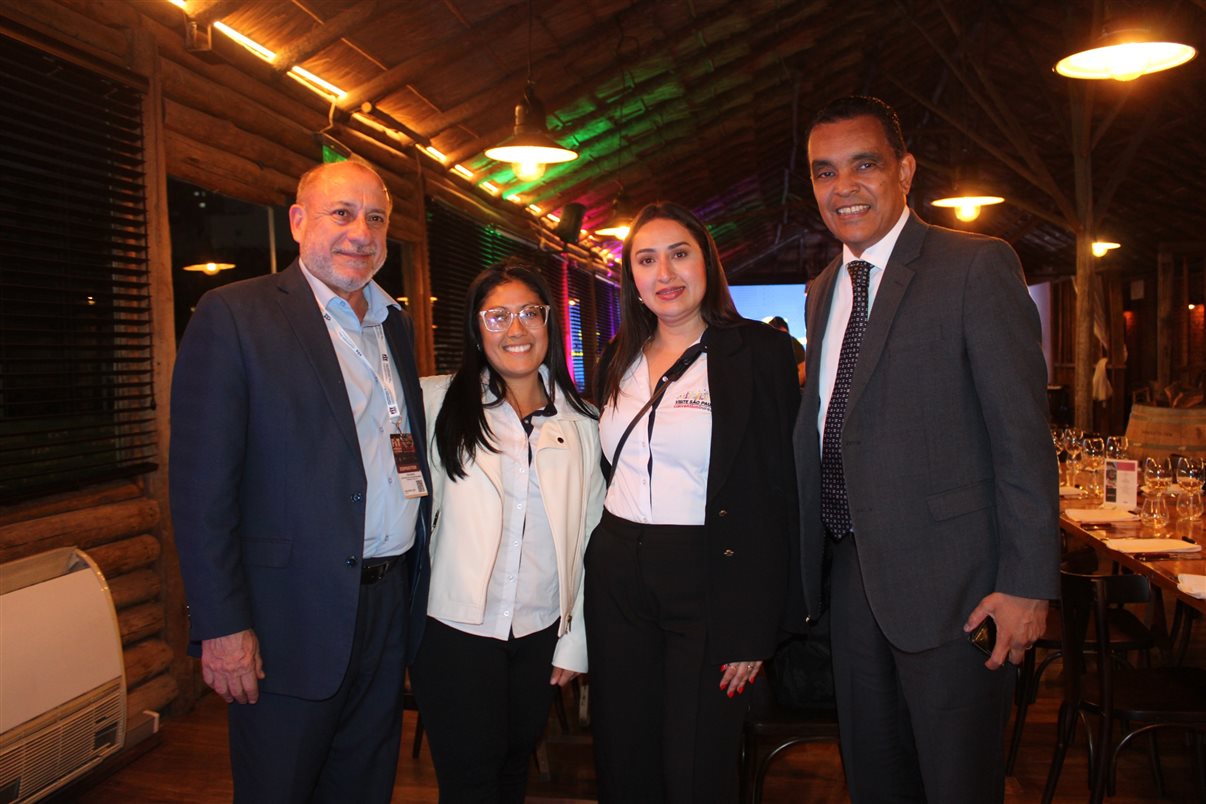 Vitor Bauab e Luciana Fernandes, da B2LIVE