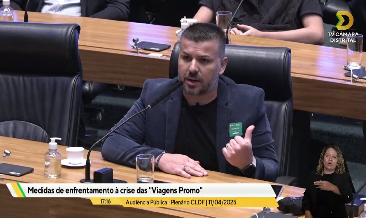 O dirigente ainda faz críticas à postura de órgãos públicos e do próprio mercado. Segundo ele, Ministério do Turismo, Embratur, Procons, Ministério Público e Judiciário têm se mostrado inertes