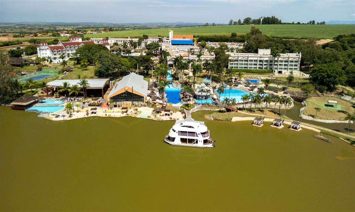A vida noturna no resort é um capítulo à parte