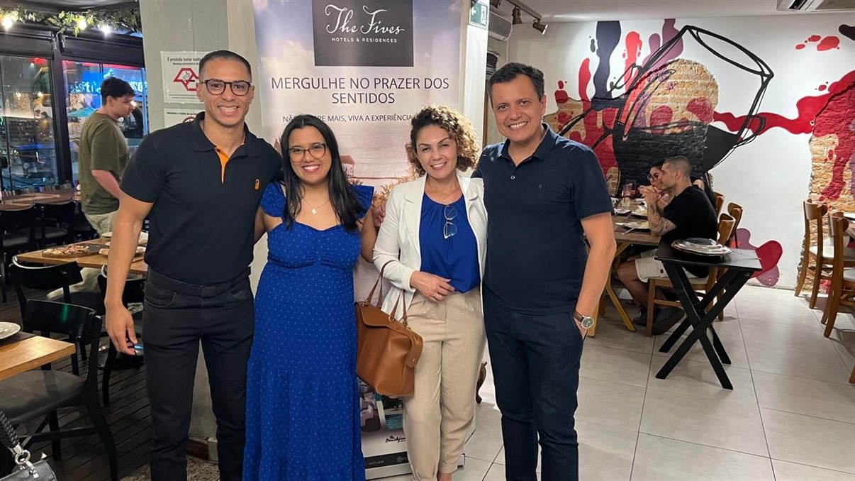 Andréa Guimarães, Melissa Abreu, da Perfil Viagens, Carlos Barbosa, Barbara Santos, da Vitrine Global, Juliana Sorio, da Perfil Viagens, Roberta Perchiavalli, da Allegratur, Nena, da Sagla viagens, Carolina Levy, da Levytour, e Cecília Perchiavalli, da Allegra Turismo